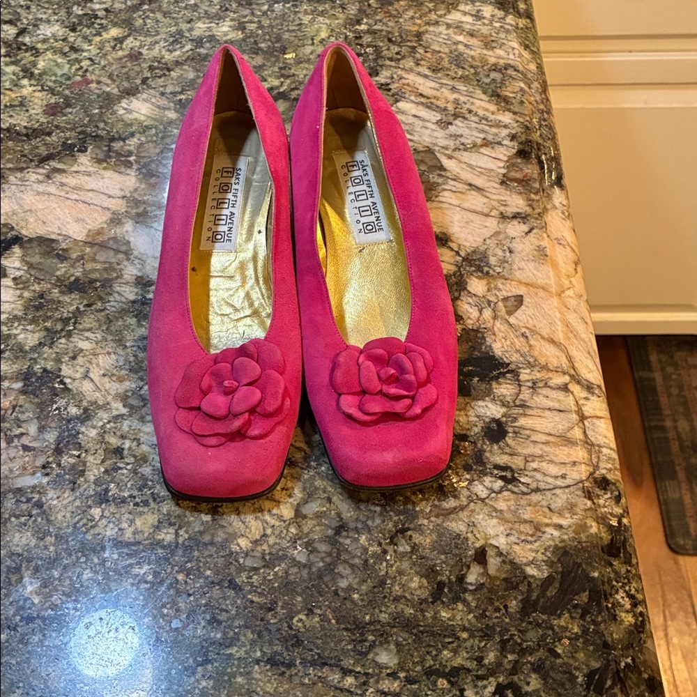 Saks Fifth Avenue Pink Floral Flats vintage 80s Suede size 6 1/2